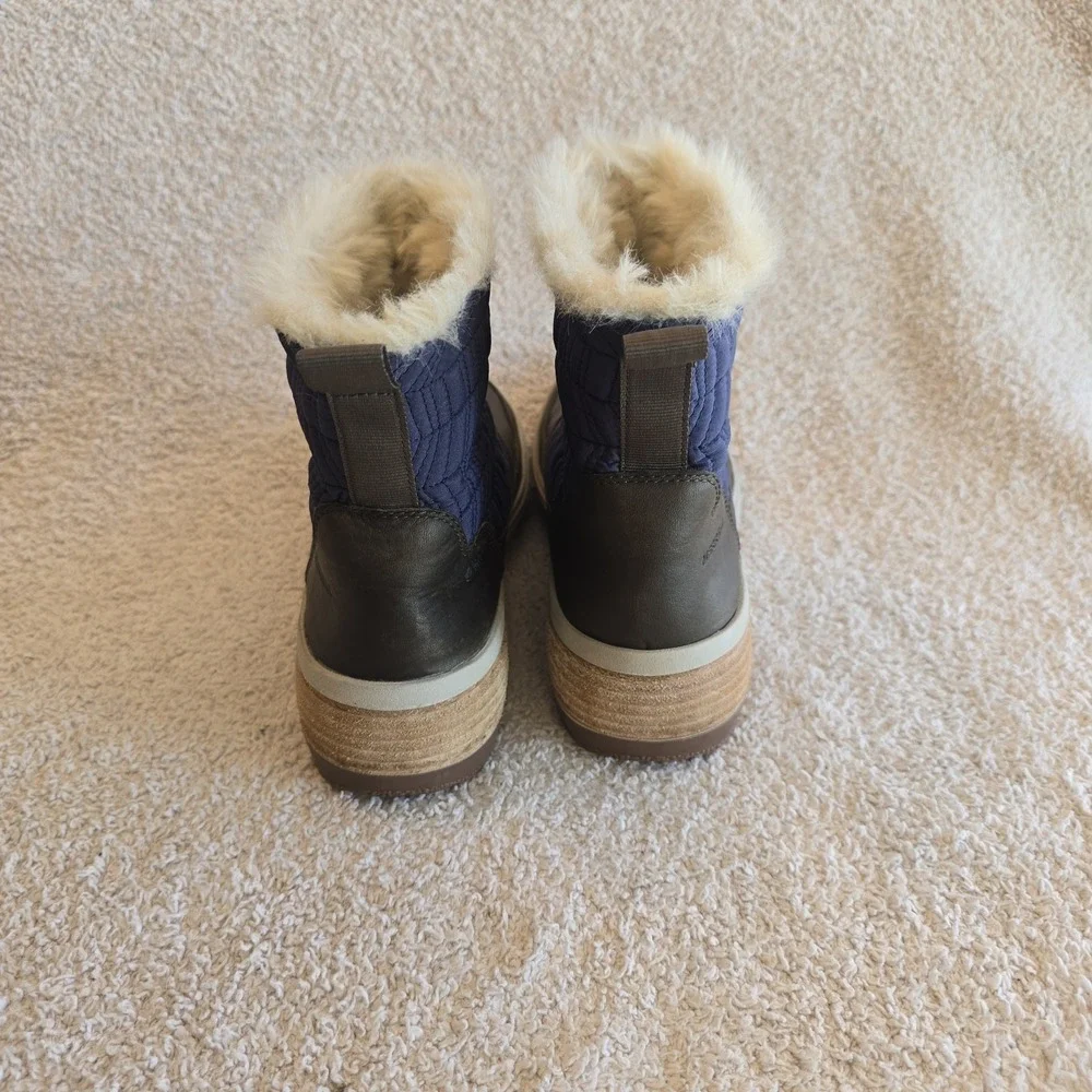 Merrell Women's Ankle Boots Polar Haven Peacoat Waterproof Sz 6.5 Faux Fur Lined